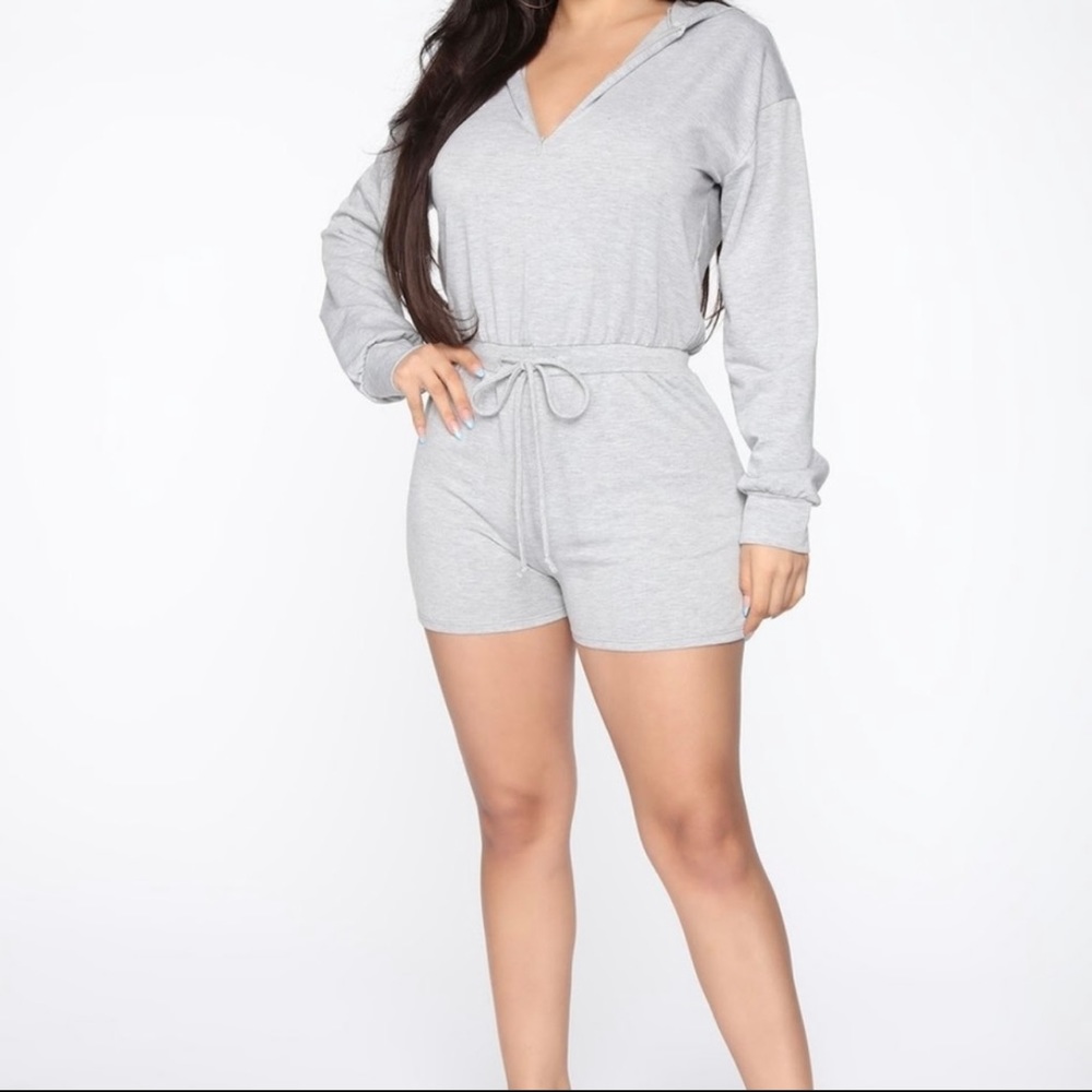 LAST CHANCE NWT Fashion Nova Chicago Comfy romper